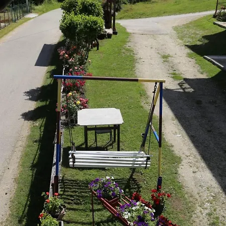 Prole Apartman *